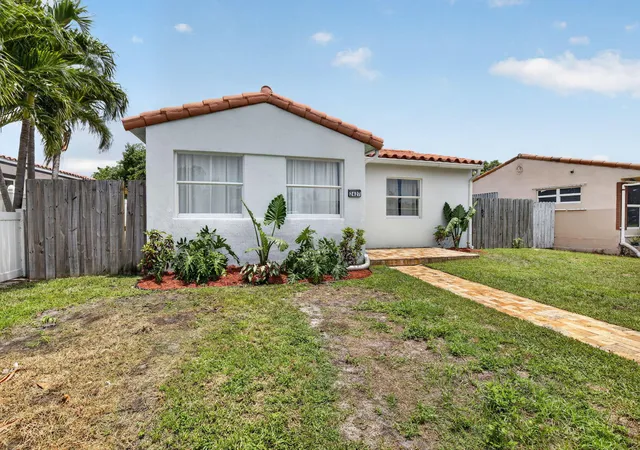 Single family home for sale at 2427 Harding St, Hollywood, FL 33020 | MLS# B26048309 | Listing updated on 2026-09-28