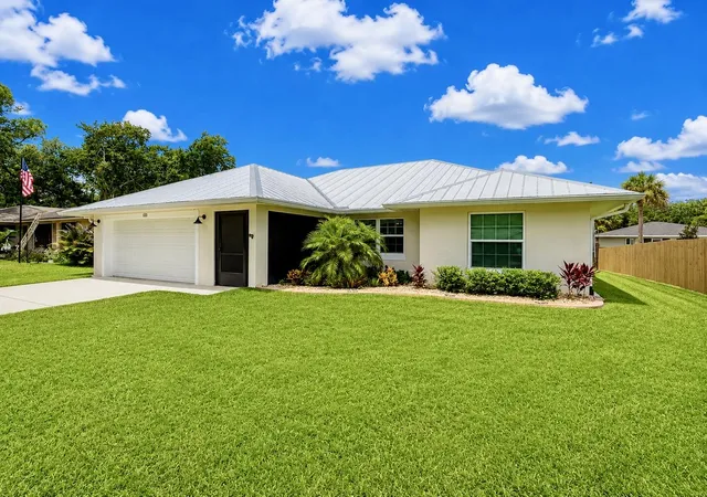 Sale Pending at 1133 37th Avenue SW, Vero Beach, FL 32968 | MLS# B26048523 | Listing updated on 2026-10-07