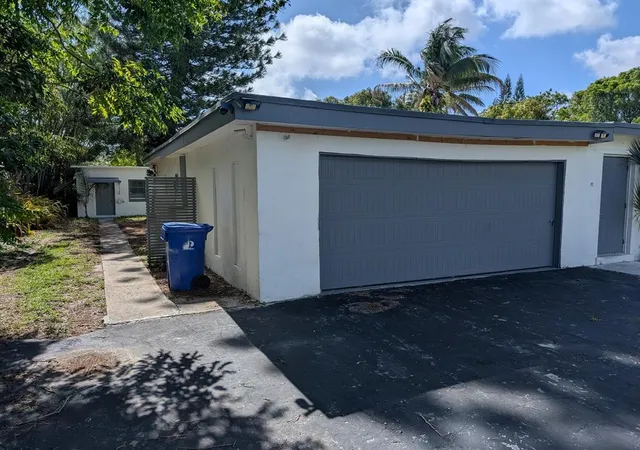 Photo 4 of Single family home for sale at 1420 NW 5th Avenue, Fort Lauderdale, FL 33311 | MLS# B26048697 | Listing updated on 2026-09-13