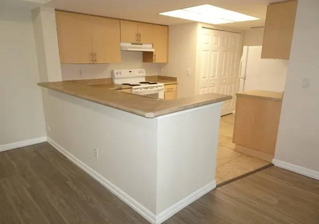 Listing Photo 5 - Condo for sale in building located at 9122 W Atlantic Blvd, Coral Springs, FL 33071 - Unit #713