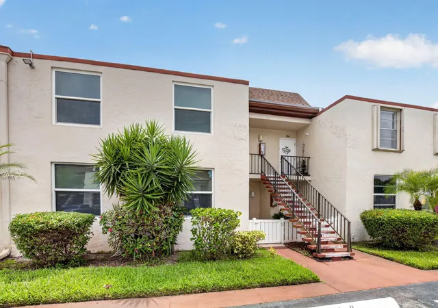 Photo 1 of Condo for sale at 11 Willowbrook Ln #204, Delray Beach, FL 33446 | MLS# B26048892 | Listing updated on 2026-09-14