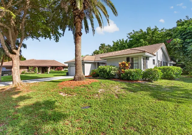 Photo 4 of Single family home for sale at 10873 NW 10th Place, Coral Springs, FL 33071 | MLS# B26048929 | Listing updated on 2026-09-13