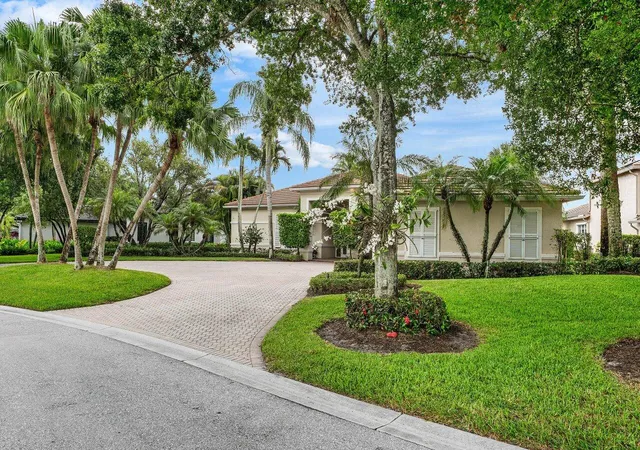 Photo 3 of Sale Pending at 118 W Village Way, Jupiter, FL 33458 | MLS# B26049191 | Listing updated on 2026-09-16