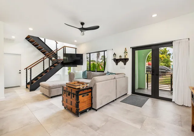 Photo 3 of Single family home for sale at 127 Auburn Dr, Lake Worth Beach, FL 33460 | MLS# B26049243 | Listing updated on 2026-09-16