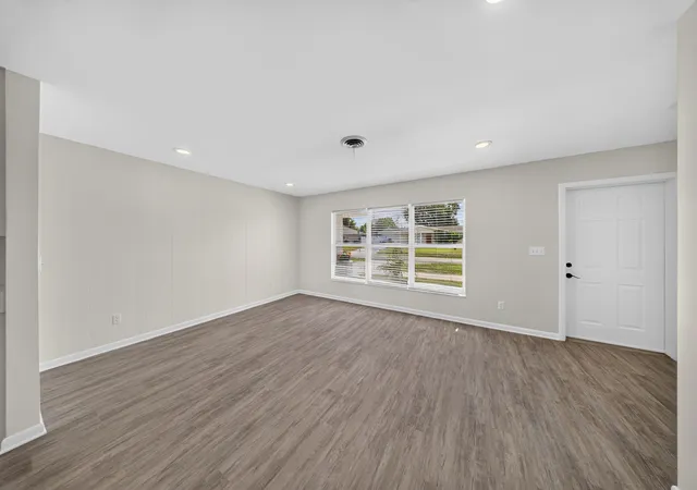 Photo 4 of Single family home for sale at 216 W Arbor Ave, Port Saint Lucie, FL 34952 | MLS# B26049376 | Listing updated on 2026-09-24