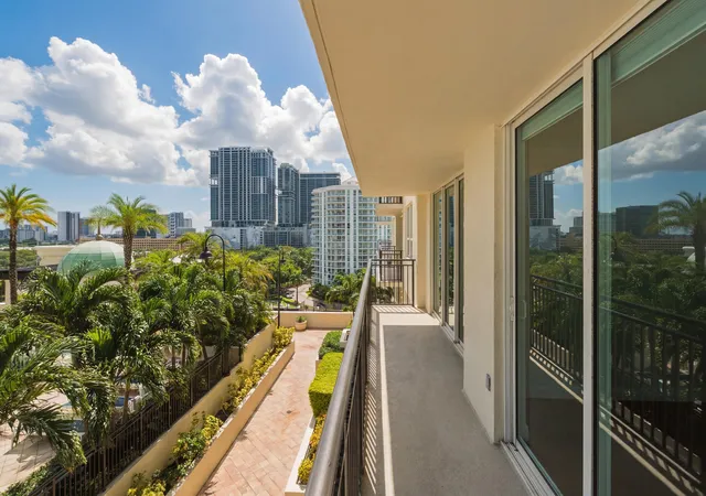Photo 3 of Condo for sale at 600 W Las Olas Blvd #905s, Fort Lauderdale, FL 33312 | MLS# B26049394 | Listing updated on 2026-09-13