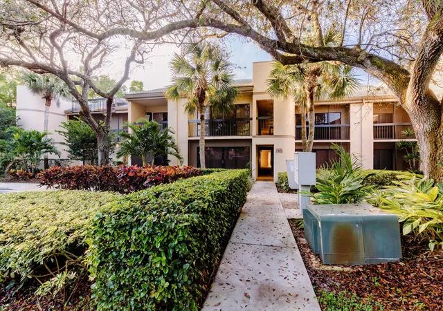 Photo 3 of Condo for sale at 9460 Meadowood Dr #104, Fort Pierce, FL 34951 | MLS# B26049537 | Listing updated on 2026-09-26