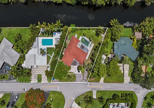 Photo 3 of Single family home for sale at 11401 W Biscayne Cnl Rd, Miami, FL 33161 | MLS# B26049567 | Listing updated on 2026-09-15