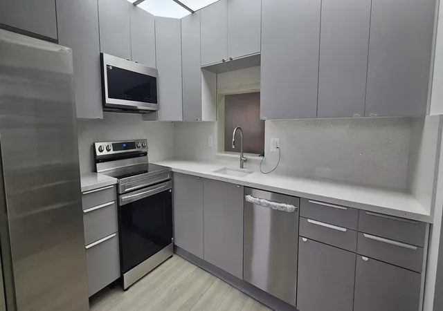 Photo 2 of Condo for sale at 421 Ne 14th Avenue #302, Hallandale Beach, FL 33009 | MLS# B26049607 | Listing updated on 2026-09-14