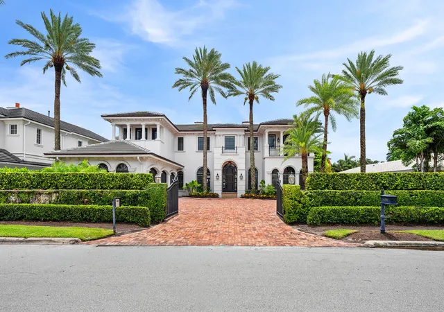 Photo 3 of Mansion for sale at 450 S Maya Palm Dr, Boca Raton, FL 33432 | MLS# B26049746 | Listing updated on 2026-10-05