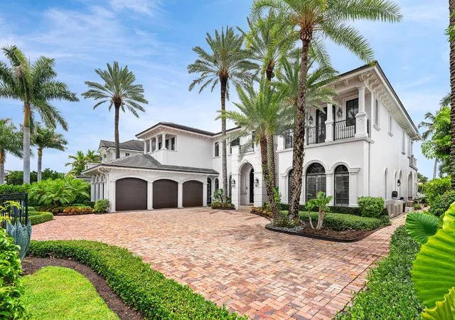 Photo 3 of Single family home for sale at 450 S Maya Palm Dr, Boca Raton, FL 33432 | MLS# B26049746 | Listing updated on 2026-10-05