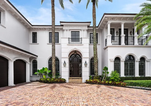 Photo 4 of Single family home for sale at 450 S Maya Palm Dr, Boca Raton, FL 33432 | MLS# B26049746 | Listing updated on 2026-10-05
