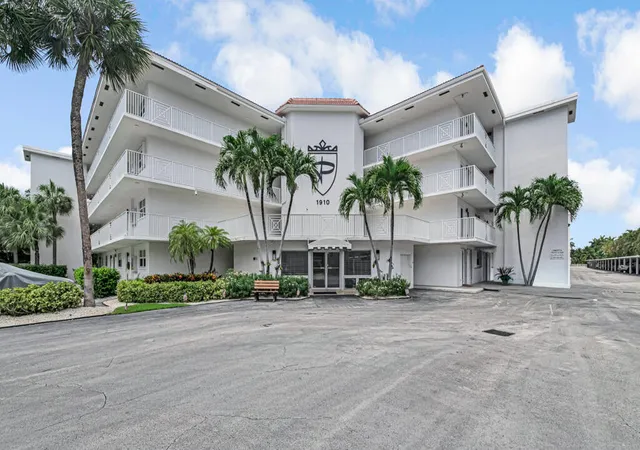 Condo for sale at 1910 S Ocean Blvd #112, Delray Beach, FL 33483 | MLS# B26050000