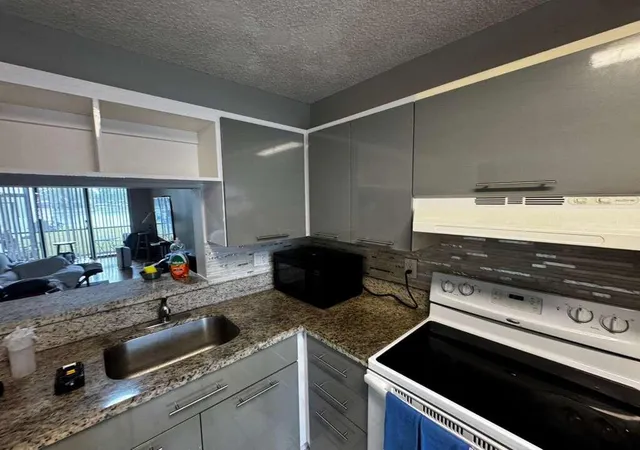 Photo 2 of Condo for sale at 11318 Taft St, Pembroke Pines, FL 33026 | MLS# B26050064 | Listing updated on 2026-09-16