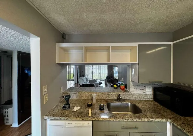 Photo 4 of Condo for sale at 11318 Taft St, Pembroke Pines, FL 33026 | MLS# B26050064 | Listing updated on 2026-09-16