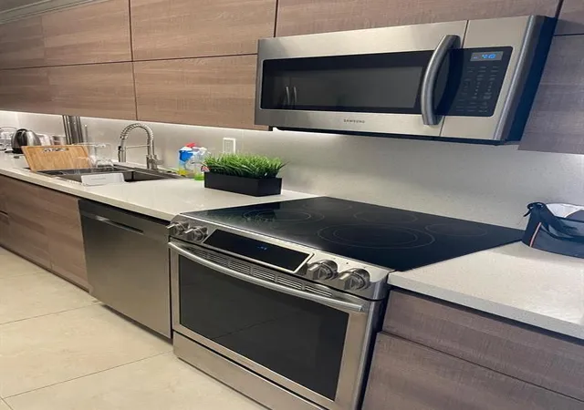 Photo 2 of Condo for sale at 3000 S Ocean Dr #302, Hollywood, FL 33019 | MLS# B26050224 | Listing updated on 2026-09-14