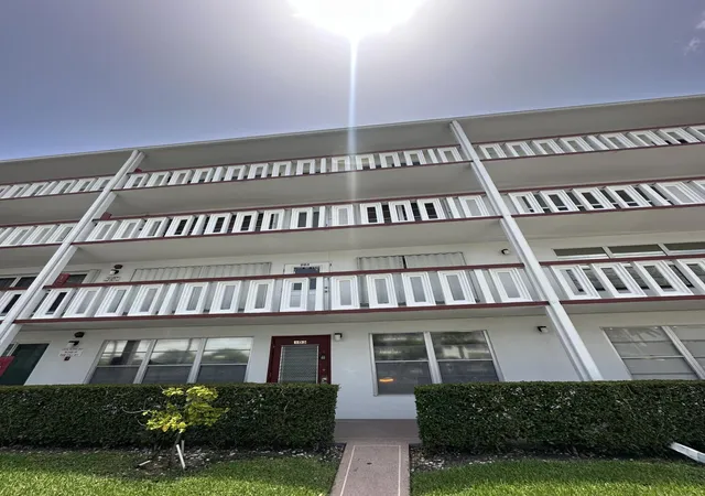 Photo 2 of Sale Pending at 103 Greenbrier C, West Palm Beach, FL 33417 | MLS# B26050423 | Listing updated on 2026-09-21