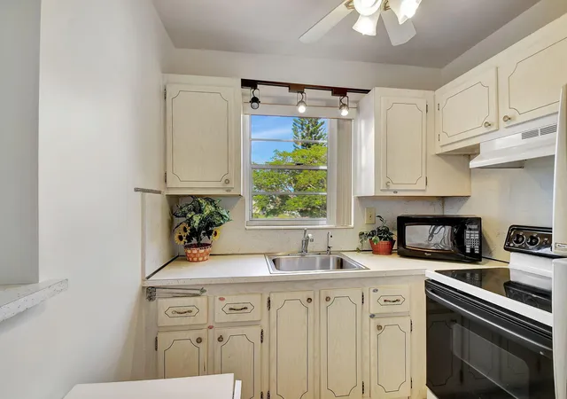 Photo 4 of Condo for sale at 226 Andover I, West Palm Beach, FL 33417 | MLS# B26050733 | Listing updated on 2026-10-06