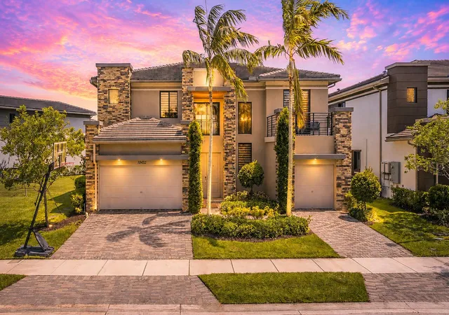 Photo 1 of Sale Pending at 10432 N Lago Vista Cir, Parkland, FL 33076 | MLS# B26051042 | Listing updated on 2026-10-06