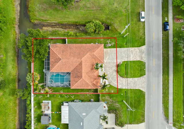Photo 2 of Single family home for sale at 286 Nw Bayshore Blvd, Port Saint Lucie, FL 34983 | MLS# B26051145 | Listing updated on 2026-09-14