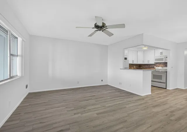Photo 4 of Condo for sale at 100 Shore Ct #307, North Palm Beach, FL 33408 | MLS# B26051271 | Listing updated on 2026-09-15