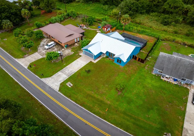 Photo 3 of Single family home for sale at 4802 Sunset Blvd, Fort Pierce, FL 34982 | MLS# B26051586 | Listing updated on 2026-09-15