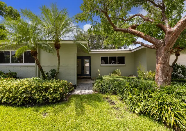 Photo 3 of Single family home for sale at 1002 SW 1st Street, Boca Raton, FL 33486 | MLS# B26051624 | Listing updated on 2026-09-12