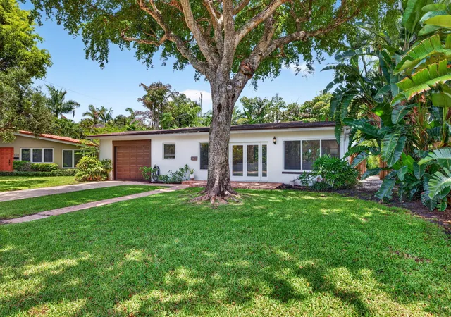 Photo 2 of Single family home for sale at 1318 Se 12th Way, Fort Lauderdale, FL 33316 | MLS# B26051772 | Listing updated on 2026-09-15
