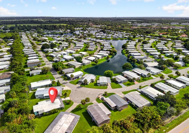 Photo 4 of Manufactured home for sale at 7300 20th Street #lot 39, Vero Beach, FL 32966 | MLS# B26052133 | Listing updated on 2026-09-25
