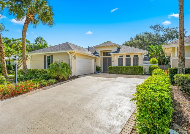 Photo 3 of Single family home for sale at 687 Hampton Woods Ln SW, Vero Beach, FL 32962 | MLS# B26052543 | Listing updated on 2026-09-23