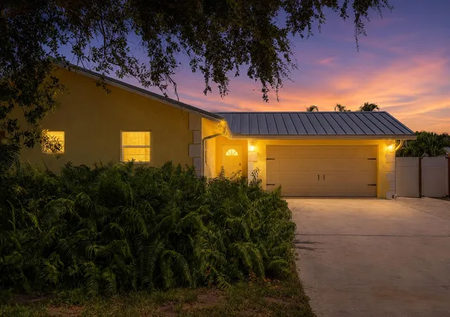 Photo 1 of Single family home for sale at 384 Nw 23rd Street, Boca Raton, FL 33431 | MLS# B26052573 | Listing updated on 2026-09-14