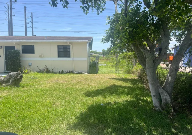 Photo 3 of Sale Pending at 1131 W 1st Street, Riviera Beach, FL 33404 | MLS# B26052576 | Listing updated on 2026-09-15