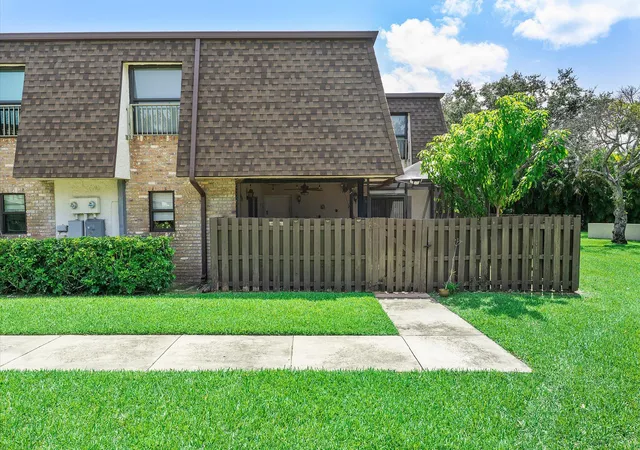 Photo 1 of Townhouse for sale at 2562 Nw 99th Avenue, Coral Springs, FL 33065 | MLS# B26052683 | Listing updated on 2026-10-05