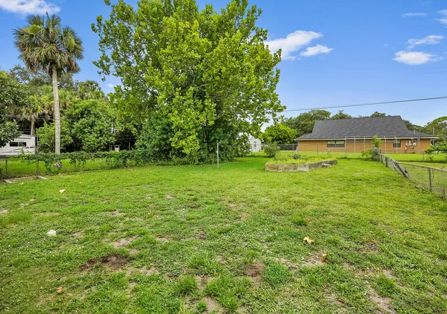 Photo 16 of Single family home for sale at 2313 N 44th Street, Fort Pierce, FL 34946 | MLS# B26053417 | Listing updated on 2026-09-24
