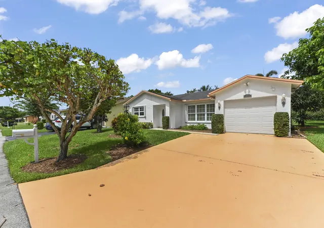 Photo 2 of Single family home for sale at 6387 Summer Sky Ln, Greenacres, FL 33463 | MLS# B26053479 | Listing updated on 2026-09-23