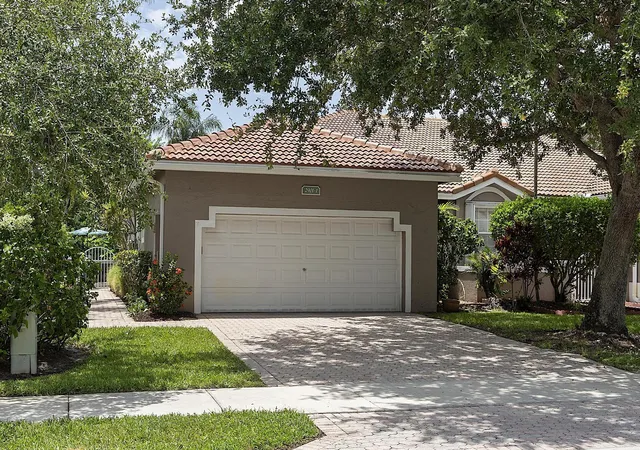 Photo 2 of Single family home for sale at 2901 E Aragon Blvd #1, Sunrise, FL 33313 | MLS# B26053706 | Listing updated on 2026-09-15
