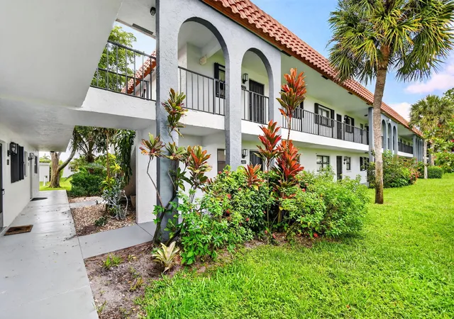Photo 3 of Condo for sale at 2101 W Woolbright Rd #J107, Boynton Beach, FL 33426 | MLS# B26053738 | Listing updated on 2026-10-05