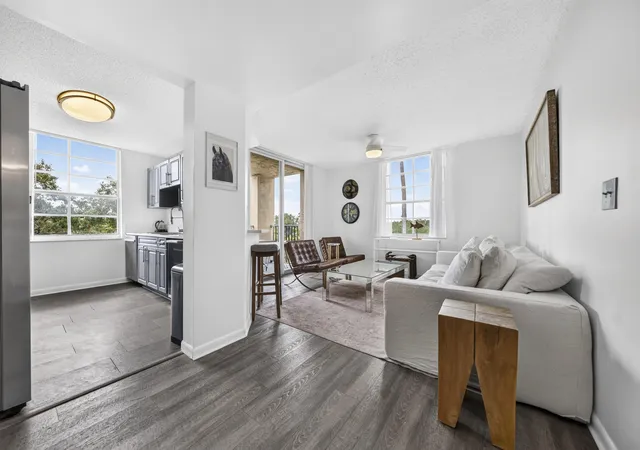 Photo 3 of Condo for sale at 520 Se 5th Avenue #2211, Fort Lauderdale, FL 33301 | MLS# B26053779 | Listing updated on 2026-09-23