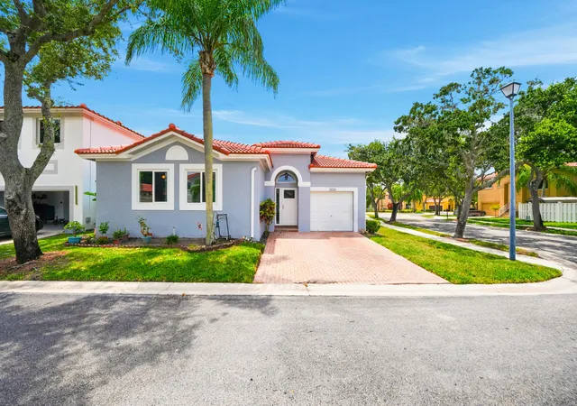 Photo 1 of Single family home for sale at 16208 Opal Crk Dr, Weston, FL 33331 | MLS# B26053885 | Listing updated on 2026-09-14