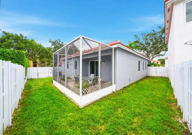 Photo 4 of Single family home for sale at 16208 Opal Crk Dr, Weston, FL 33331 | MLS# B26053885 | Listing updated on 2026-09-14