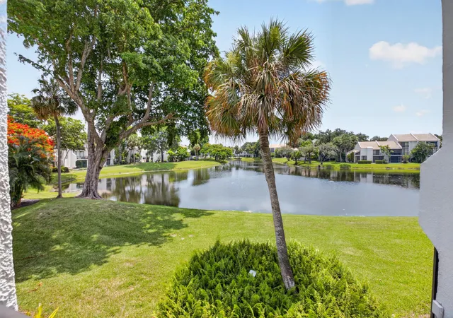 Photo 4 of Sale Pending at 602 Bridgewood Dr, Boca Raton, FL 33434 | MLS# B26053996 | Listing updated on 2026-09-14