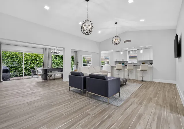 Photo 3 of Single family home for sale at 10723 Greentrail Dr S, Boynton Beach, FL 33436 | MLS# B26054002 | Listing updated on 2026-09-13