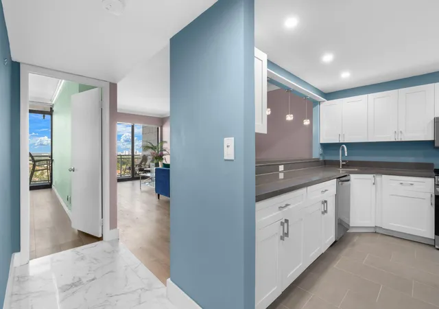 Photo 2 of Condo for sale at 1600 S Ocean Dr #PHC, Hollywood, FL 33019 | MLS# B26054040 | Listing updated on 2026-09-16