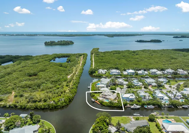 Single family home for sale at 2165 6th Court SE, Vero Beach, FL 32962 | MLS# B26054162 | Listing updated on 2026-10-06