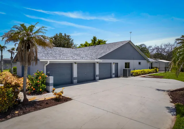 Photo 3 of Single family home for sale at 2092 SE Pyramid Rd, Port Saint Lucie, FL 34952 | MLS# B26054191 | Listing updated on 2026-09-15