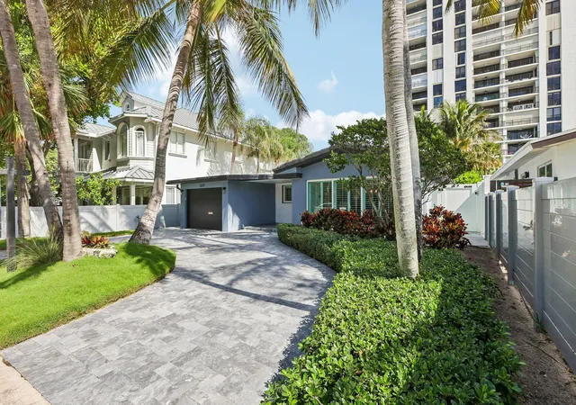 Photo 3 of Single family home for sale at 3319 NE 18th Street, Fort Lauderdale, FL 33305 | MLS# B26054347 | Listing updated on 2026-09-14