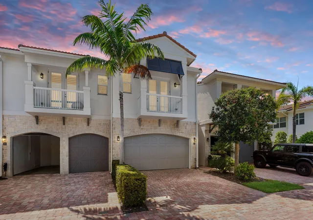 Photo 2 of Townhouse for sale at 100 Nw 69th Circle #52, Boca Raton, FL 33487 | MLS# B26054545 | Listing updated on 2026-09-15