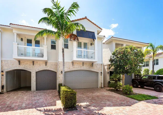 Photo 3 of Townhouse for sale at 100 NW 69th Circle #52, Boca Raton, FL 33487 | MLS# B26054545 | Listing updated on 2026-09-15