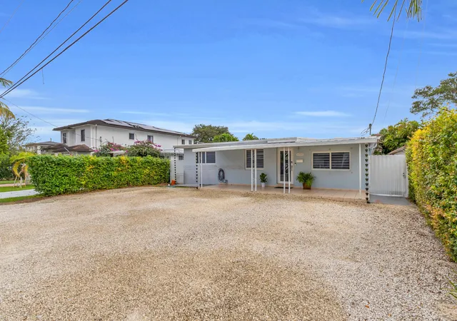 Photo 3 of Sale Pending at 6350 Sw 32nd Street, Miami, FL 33155 | MLS# B26054578 | Listing updated on 2026-10-06