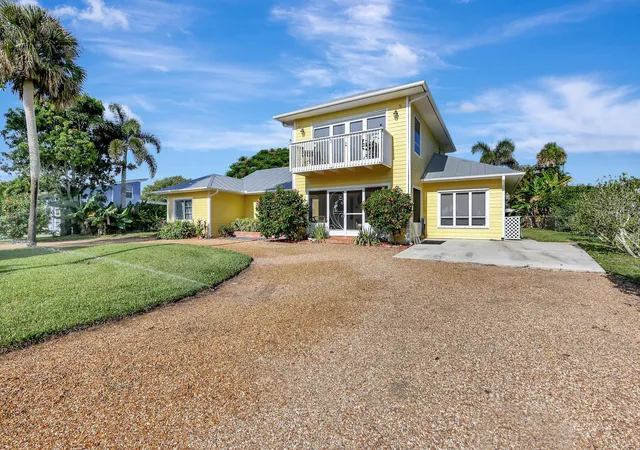 Photo 2 of Single family home for sale at 7501 S Indian River Dr, Fort Pierce, FL 34982 | MLS# B26054653 | Listing updated on 2026-09-30